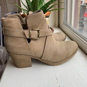 Rocket Dog Tan Women’s Bootie